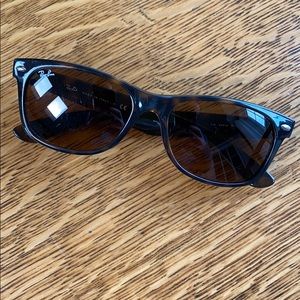 Ray-Ban New Wayfarer Classic Tortoise